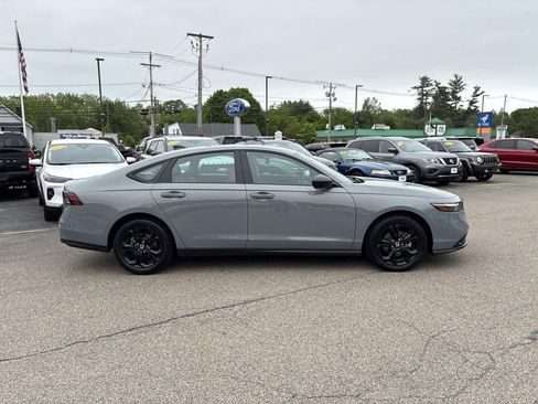 Used 2025 Honda Accord SE image 8