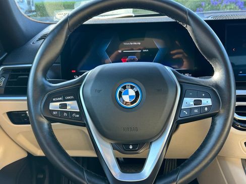 Used 2024 BMW i4 eDrive35 w/ Premium Package RWD image 18