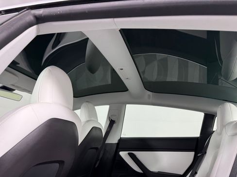 Used 2019 Tesla Model 3 Mid Range image 19