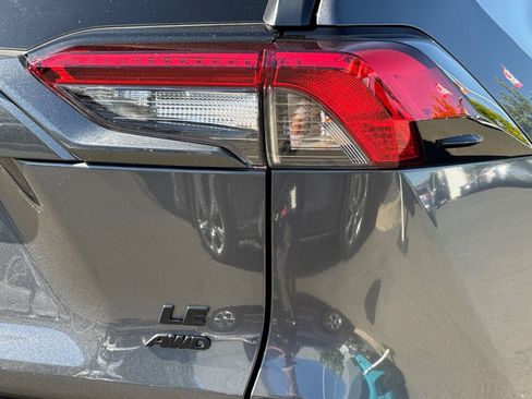 Used 2025 Toyota RAV4 LE AWD/4WD image 28