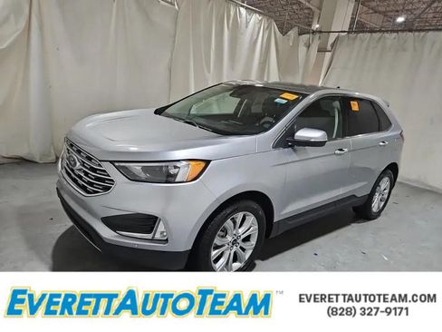 Used 2022 Ford Edge Titanium AWD/4WD image 1