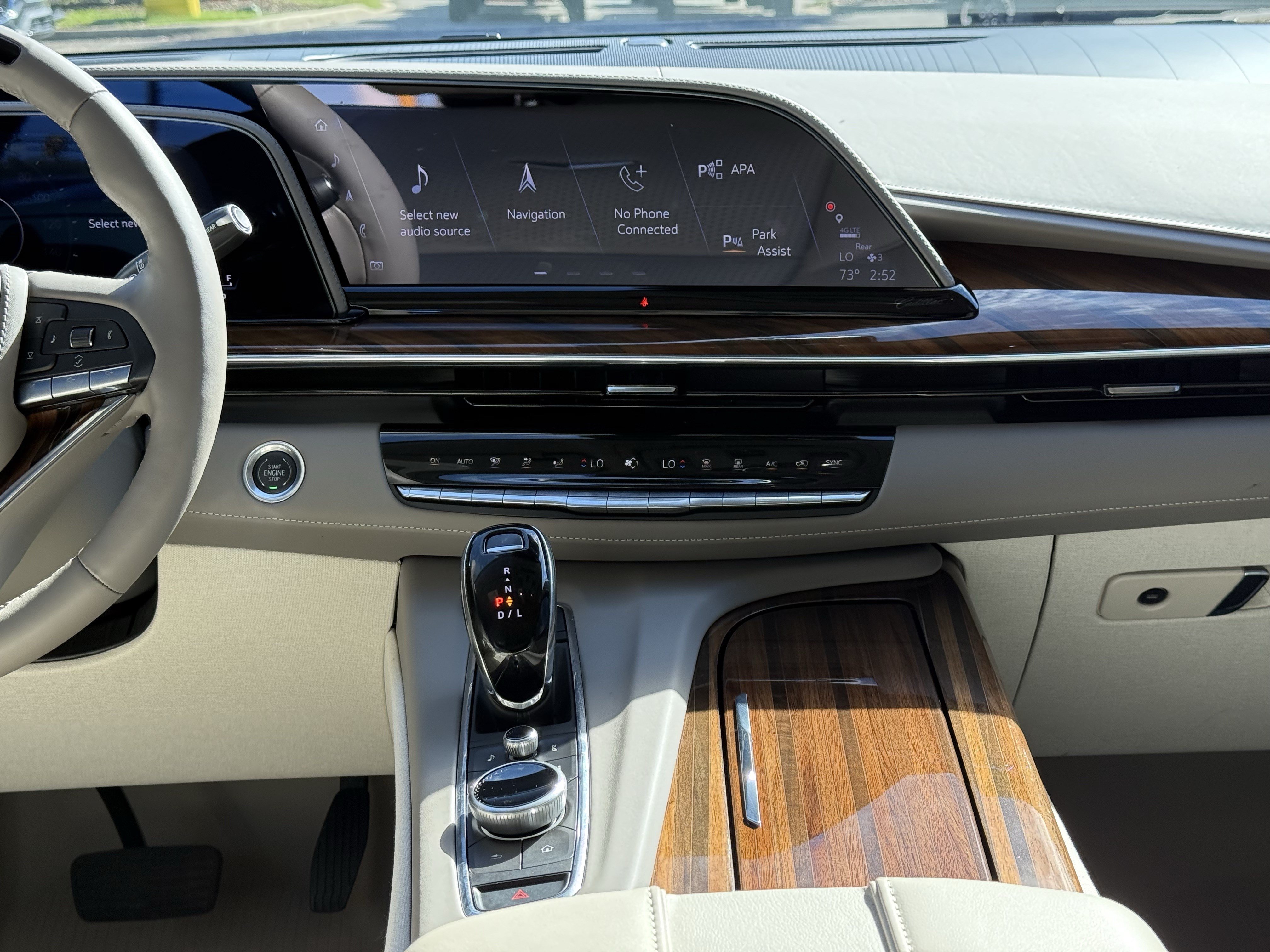 Used 2024 Cadillac Escalade Sport Platinum AWD/4WD image 32