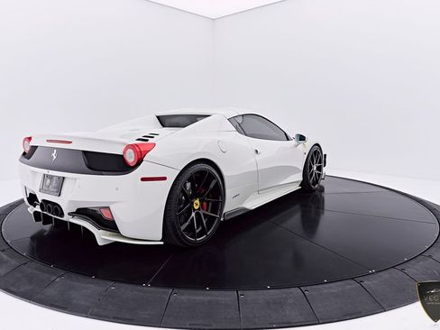 Used 2014 Ferrari 458 Spider RWD image 16