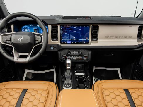 Used 2025 Ford Bronco Outer Banks AWD/4WD image 42