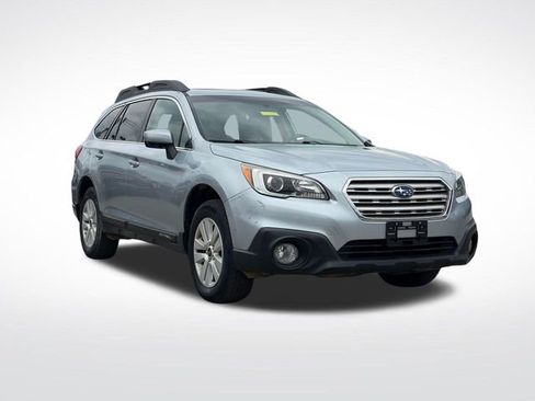 Used 2017 Subaru Outback 2.5i Premium AWD/4WD image 1