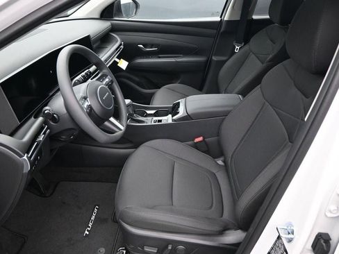 New 2025 Hyundai Tucson SEL image 9