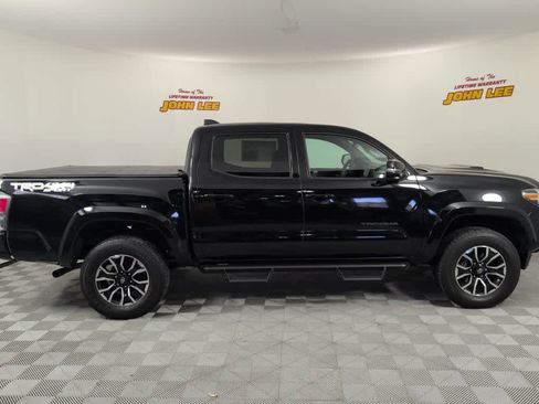 Used 2023 Toyota Tacoma TRD Sport image 7