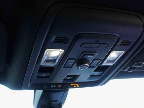 Used 2021 Chevrolet Suburban Premier w/ Premium Package image 30