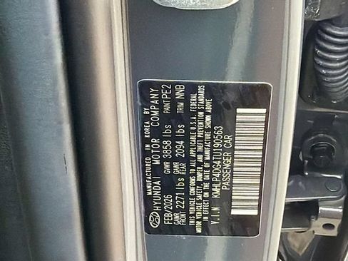 Certified 2026 Hyundai Elantra Limited FWD image 34