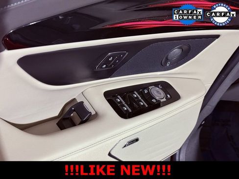 Used 2025 Lincoln Nautilus Premier w/ Equipment Group 102A image 23