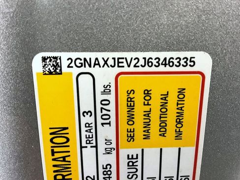 Certified 2018 Chevrolet Equinox LT FWD image 24