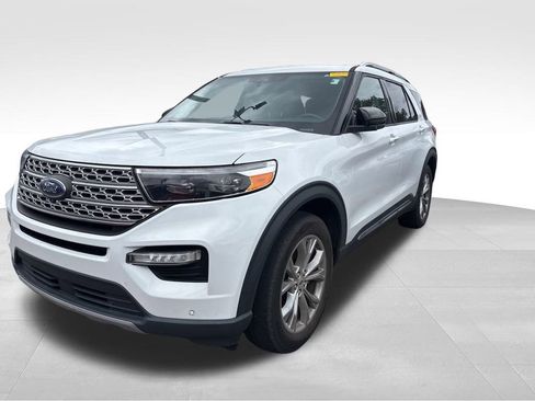 Used 2022 Ford Explorer Limited image 2