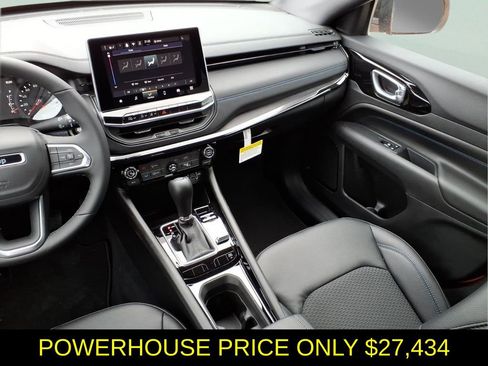 New 2026 Jeep Compass Latitude image 13