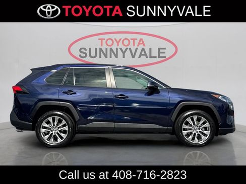 Used 2021 Toyota RAV4 XLE Premium AWD/4WD image 9