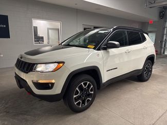 Used 2019 Jeep Compass Trailhawk video 1