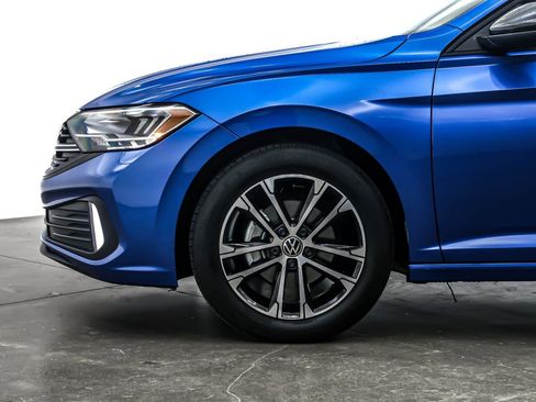 Used 2024 Volkswagen Jetta Sport image 10