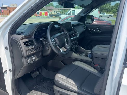 Used 2024 Chevrolet Tahoe Z71 w/ Luxury Package AWD/4WD image 10