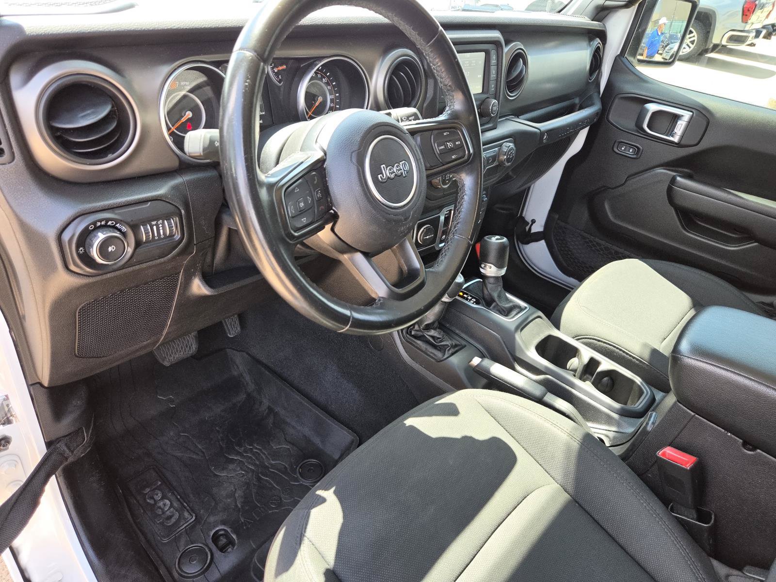Used 2020 Jeep Wrangler Sport AWD/4WD image 17