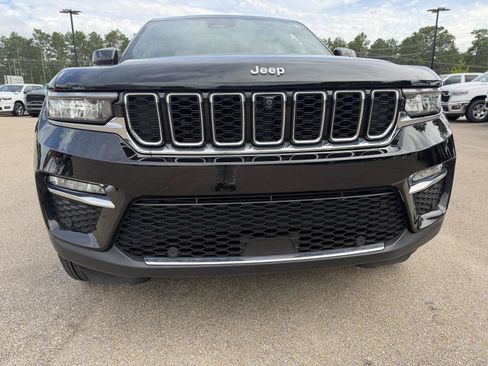 Certified 2025 Jeep Grand Cherokee Limited w/ Luxury Tech Group II AWD/4WD image 24