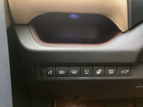 Used 2025 Toyota RAV4 Limited w/ Advanced Technology Package image 20