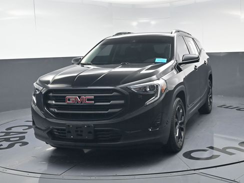 Used 2021 GMC Terrain SLT w/ Elevation Edition image 11