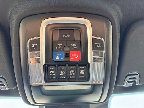 Used 2024 RAM 1500 Limited AWD/4WD image 14