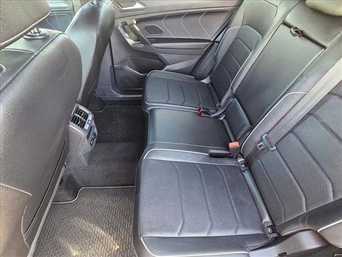 Used 2022 Volkswagen Tiguan SEL R-Line image 18