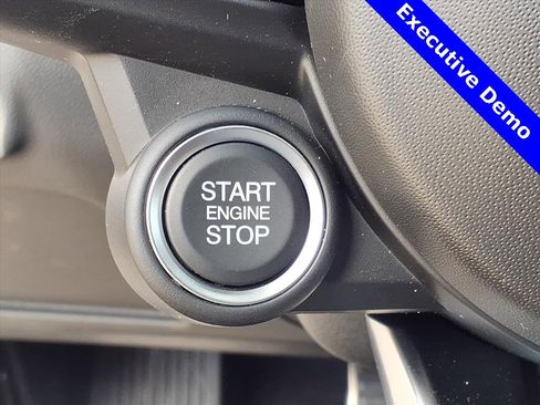 New 2025 Alfa Romeo Giulia AWD image 18