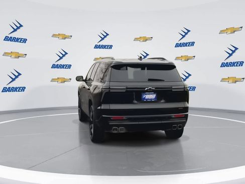 Used 2024 Chevrolet Traverse RS w/ LPO, Floor Liner Package image 7