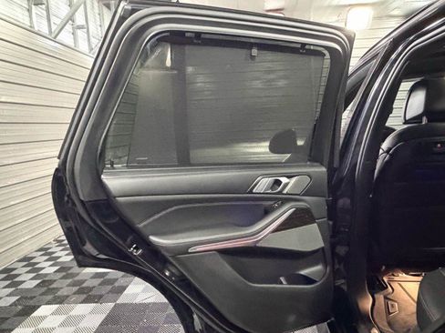 Used 2019 BMW X5 xDrive50i w/ M Sport Package image 36