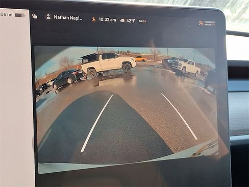 Used 2023 Tesla Model Y Long Range image 18