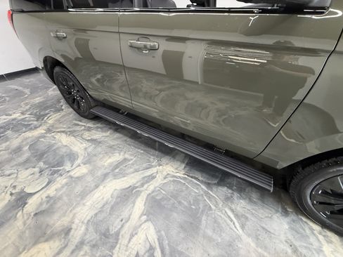 Used 2025 Ford Expedition Platinum w/ Stealth Appearance Package AWD/4WD image 27