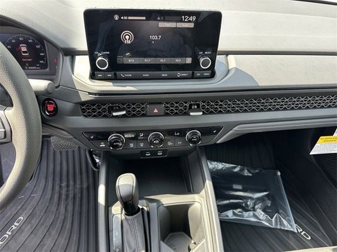 New 2025 Honda Accord SE image 24