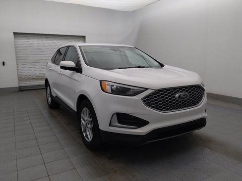 Used 2024 Ford Edge SEL image 13