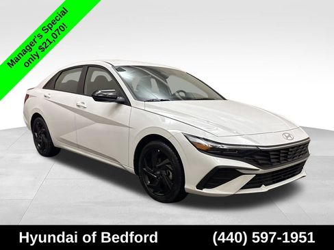 Certified 2026 Hyundai Elantra Sport FWD image 3