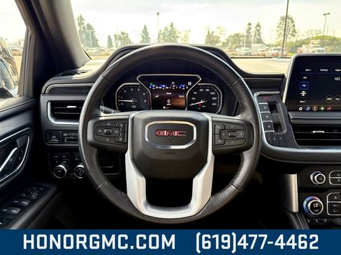 Used 2021 GMC Yukon SLT w/ SLT Premium Package image 28