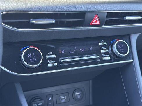 Used 2021 Hyundai Sonata SEL Plus w/ Tech Package image 30