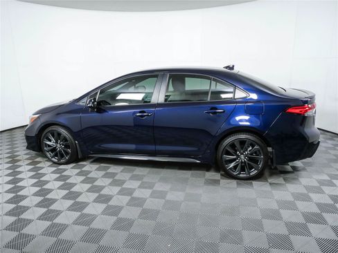 Used 2025 Toyota Corolla SE FWD image 29