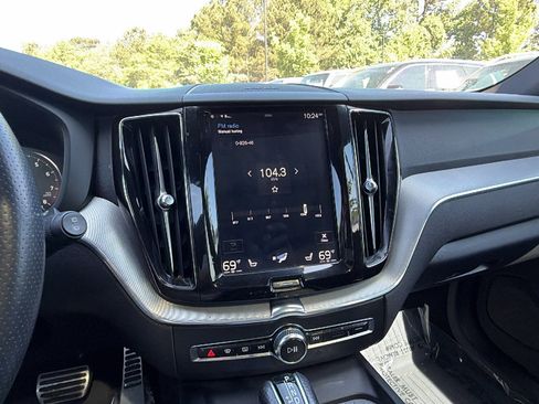 Used 2019 Volvo XC60 T5 R-Design w/ Protection Package FWD image 33