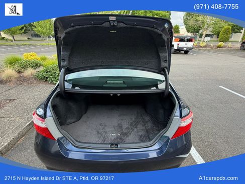 Used 2017 Toyota Camry XLE FWD image 14