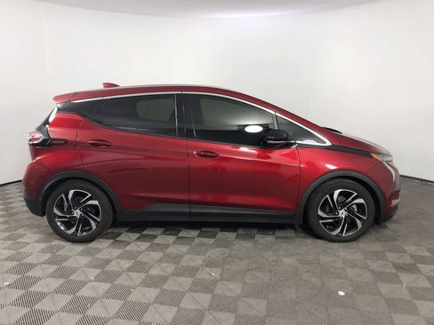 Used 2023 Chevrolet Bolt LT w/ Infotainment Package image 9