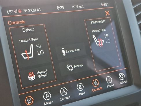 Used 2021 Jeep Cherokee Latitude Lux w/ Comfort/Convenience Group AWD/4WD image 23