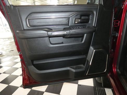 Used 2022 RAM 2500 Limited w/ Towing Technology Group image 28