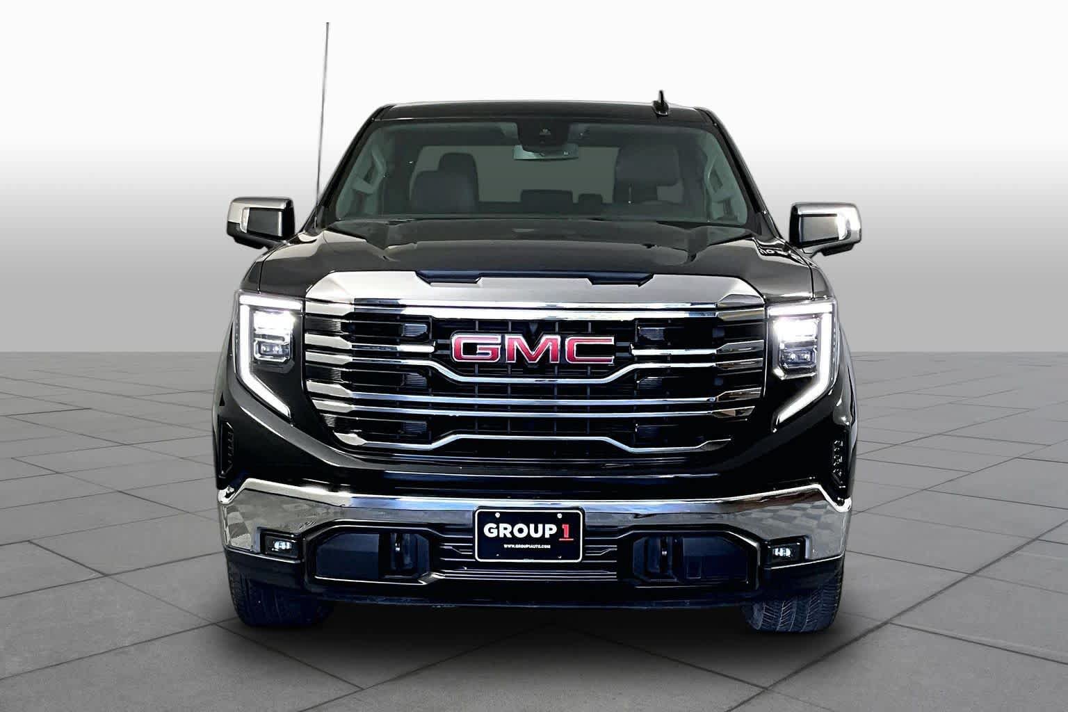 Used 2024 GMC Sierra 1500 SLT RWD image 4