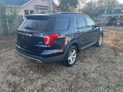Used 2017 Ford Explorer XLT w/ Equipment Group 202A image 4