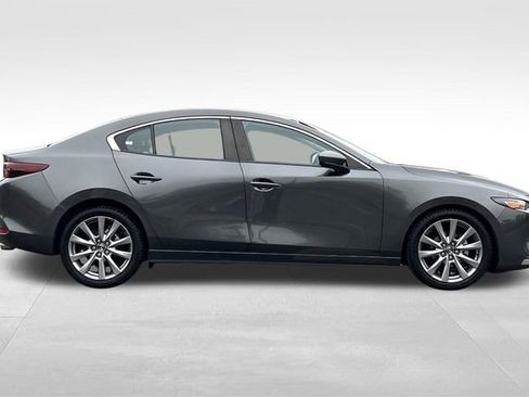 Used 2021 MAZDA MAZDA3 s image 3