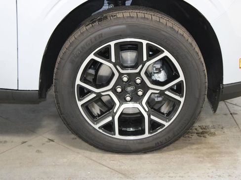 New 2026 Ford Maverick Lariat w/ 4K Tow Package image 12