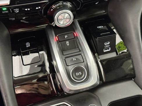 Used 2023 Acura MDX SH-AWD w/ Technology Package image 16
