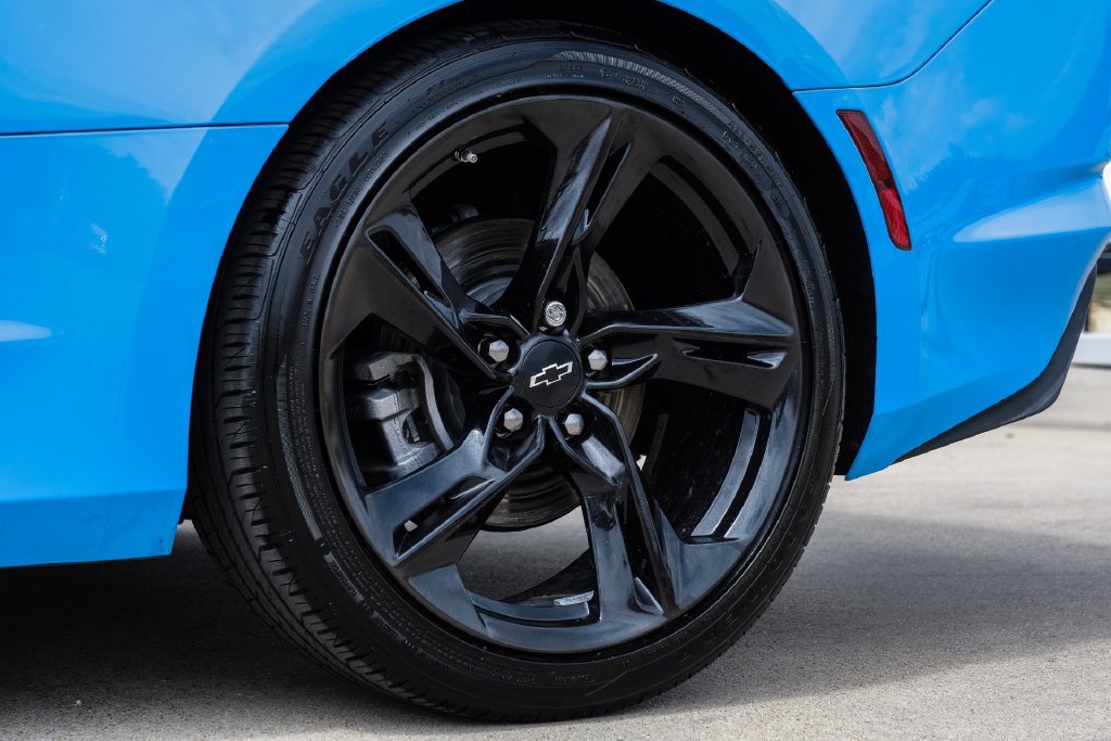 Used 2023 Chevrolet Camaro LT w/ Technology Package RWD image 52