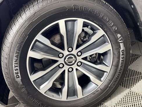 Used 2020 Nissan Armada SL w/ Premium Package image 16